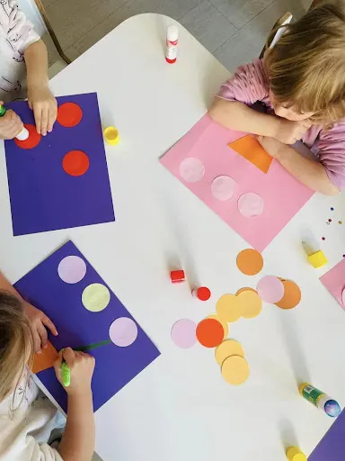 Pluszowa Akademia. Niepubliczne, integracyjne przedszkole dwujęzyczne